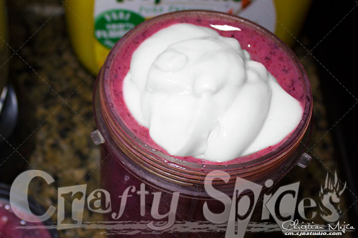 Banana-Berries Yogurt Smoothie - Adding the Yogurt 