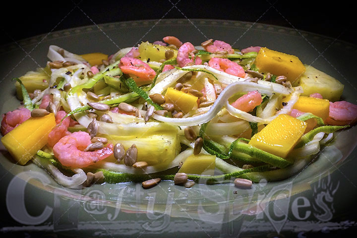 zucchini noodles with fruit and shrimps