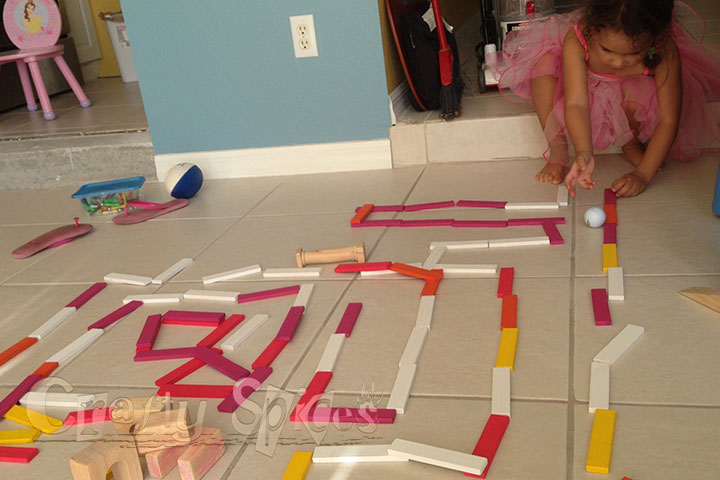 3 Year Old Solving the Maze