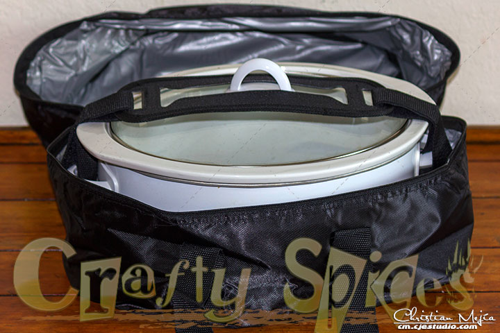 Bellemain Thermal Slow Cooker Carrying Bag - holding slow cooker