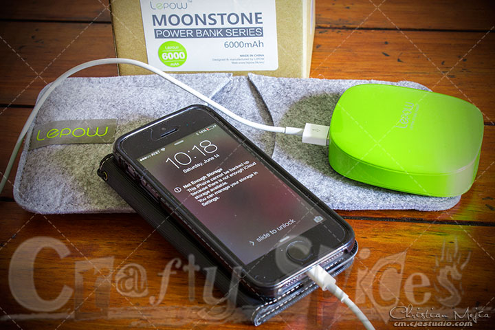 Lepow MOONSTONE charging my iPhone