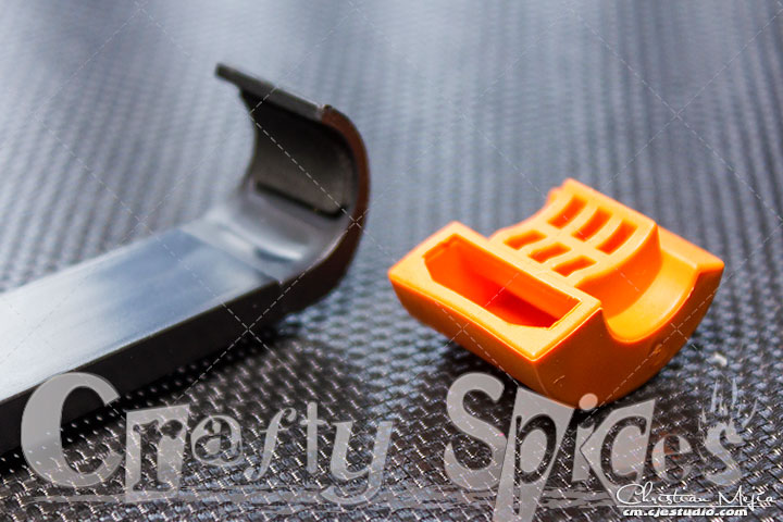 CELFIE Stick - additional orange gasket to secure phone