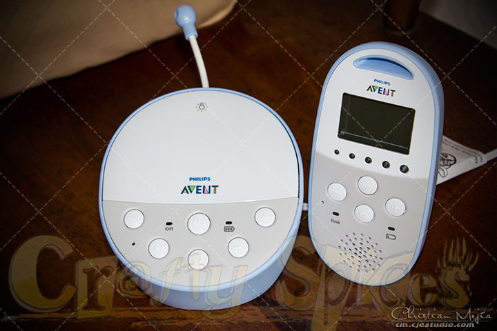 Philips Avent DECT Baby Monitor with Temperature Sensor