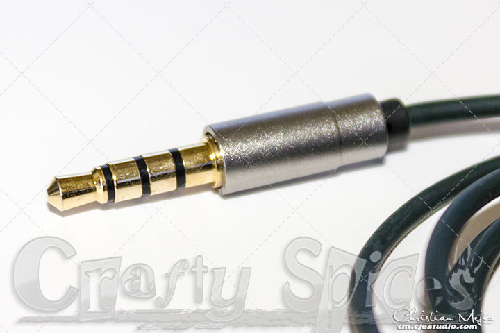 FSL Xylem Eco-Friendly Earbuds Connector FSL Xylem Eco-Friendly Earbuds Connector